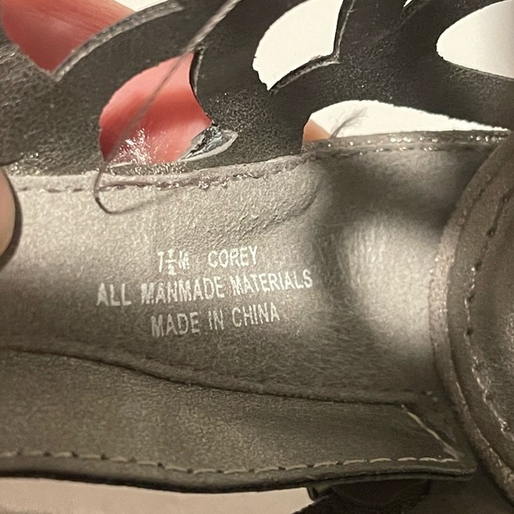 Madeline Girl Corey Bootie Heels - Picture 4 of 6